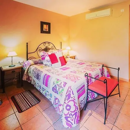 & Boada Con Jardin Interior Y Barbacoa Гостевой дом
