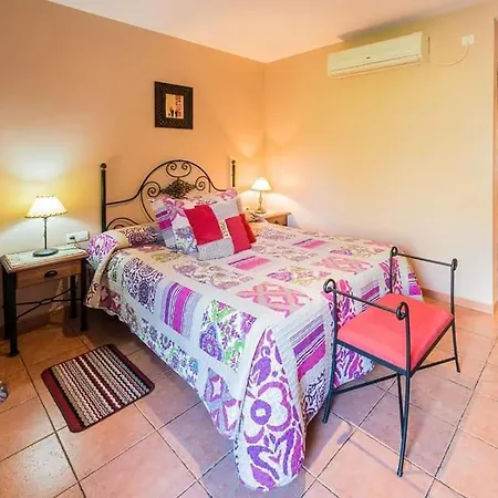 Apartamentos & Casa Rural Boada Con Jardin Interior Y Barbacoa Guest house 4*