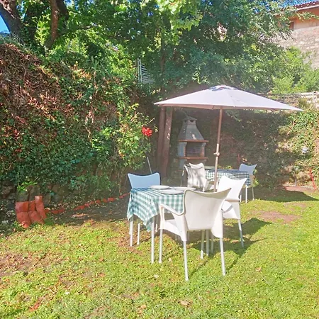 Guest house Apartamentos & Casa Rural Boada Con Jardin Interior Y Barbacoa