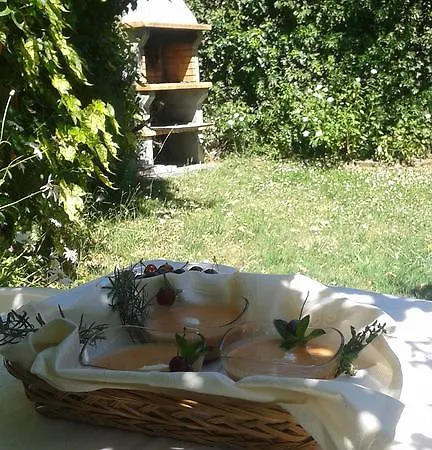 Apartamentos & Casa Rural Boada Con Jardin Interior Y Barbacoa Guest house 4*