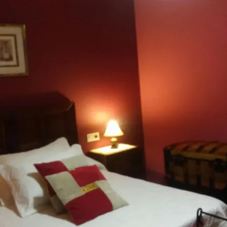 Guest house Apartamentos & Casa Rural Boada Con Jardin Interior Y Barbacoa Villamiel