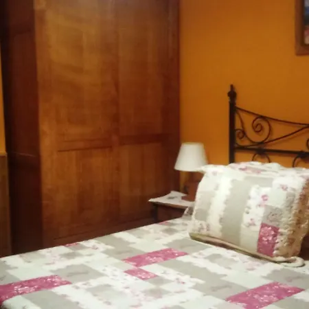 Guest house Apartamentos & Casa Rural Boada Con Jardin Interior Y Barbacoa 4*