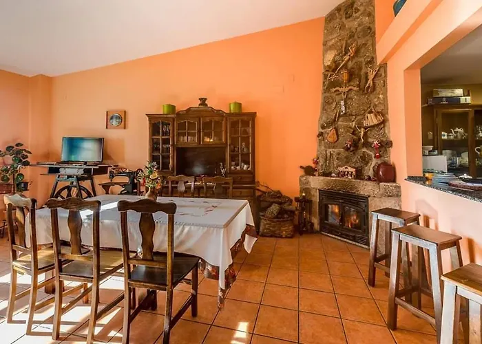 & Boada Con Jardin Interior Y Barbacoa Pensionat Villamiel