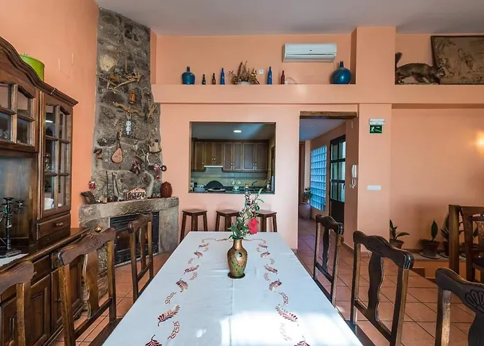 & Boada Con Jardin Interior Y Barbacoa 4*