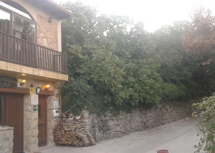 & Boada Con Jardin Interior Y Barbacoa Villamiel