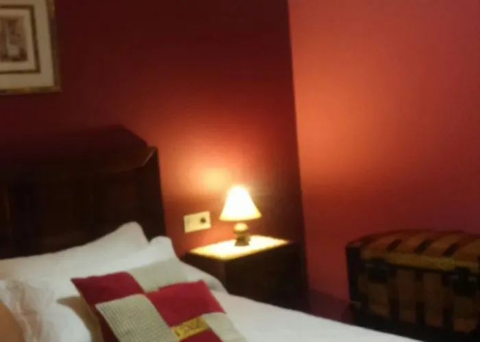 Pensionat & Boada Con Jardin Interior Y Barbacoa Villamiel