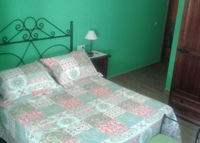 Pensionat & Boada Con Jardin Interior Y Barbacoa