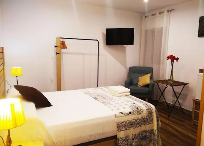 & Boada Con Jardin Interior Y Barbacoa Villamiel