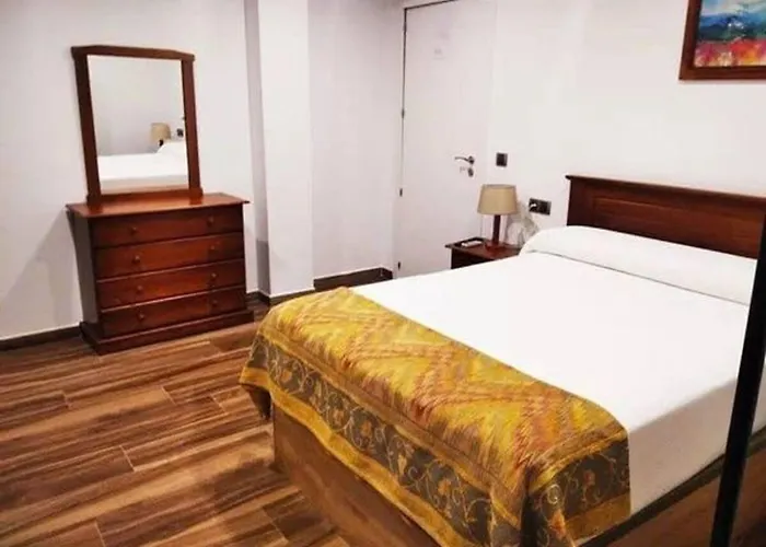 Pensionat & Boada Con Jardin Interior Y Barbacoa Villamiel