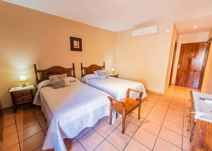 & Boada Con Jardin Interior Y Barbacoa